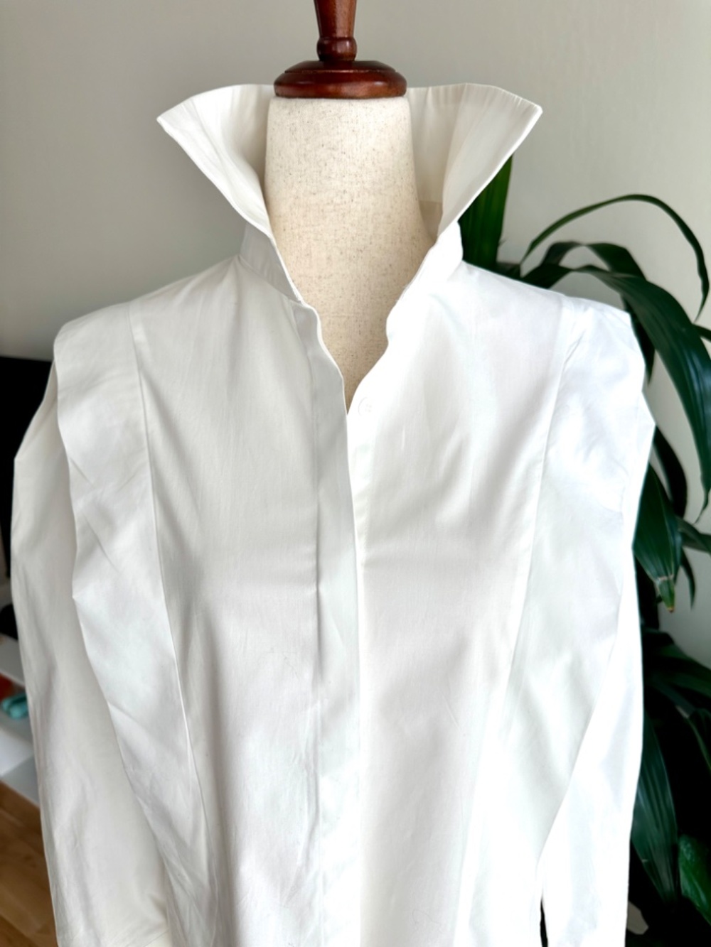 White Structured High Collar Button Up Blouse XS/S Chic Oversize Fit